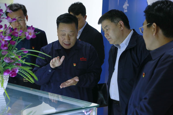 政聲｜市委常委、統(tǒng) 戰(zhàn)部長婁會(huì)峰蒞臨隆華調(diào)研